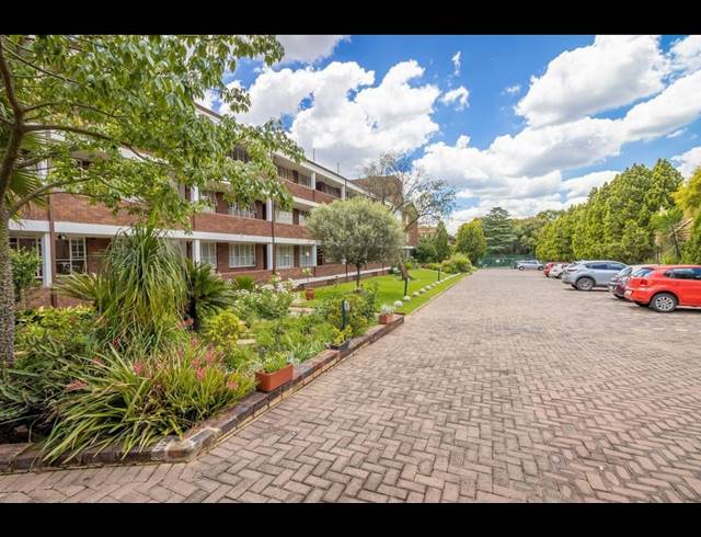 1 BEDROOM APARTMENT FOR SALE IN BLACKHEATH